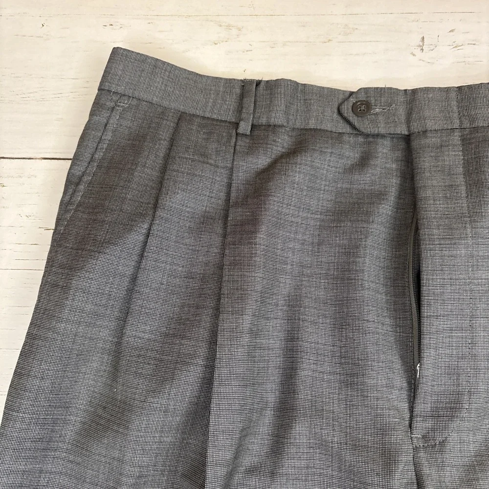 Hart Schaffner Marx Suit Gray Solid 46L 40W 30I